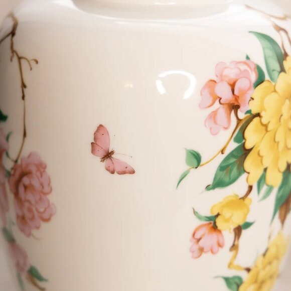 Vintage Kaiser West Germany Large White Floral Ceramic Lidded Ginger Jar - Picture 5 of 6